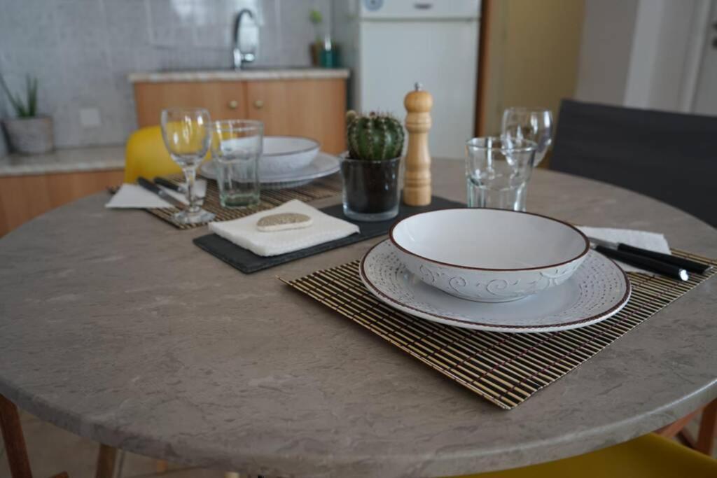 Γ3 - The Weekend Getaway One Apartment Aigio Exterior photo