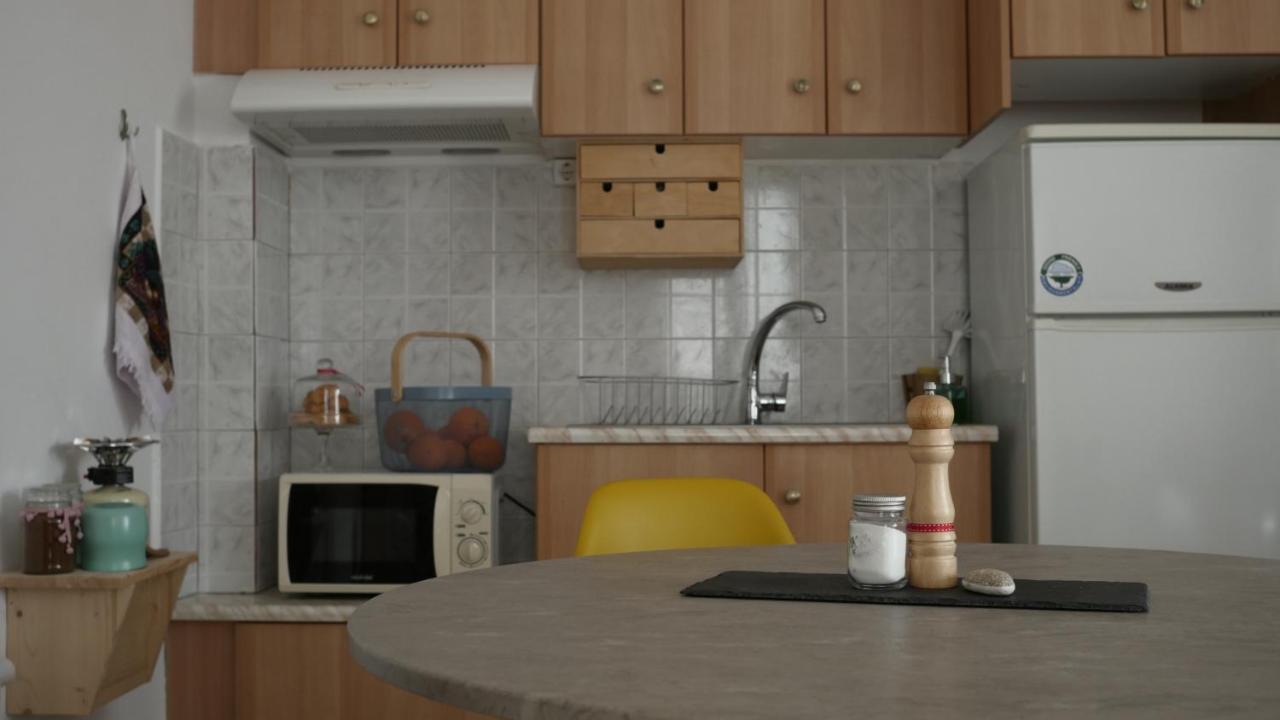 Γ3 - The Weekend Getaway One Apartment Aigio Exterior photo