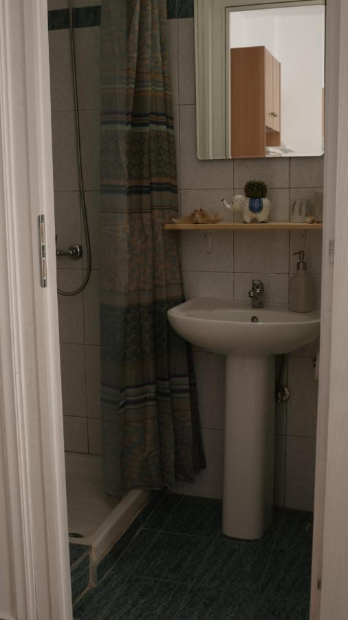 Γ3 - The Weekend Getaway One Apartment Aigio Exterior photo