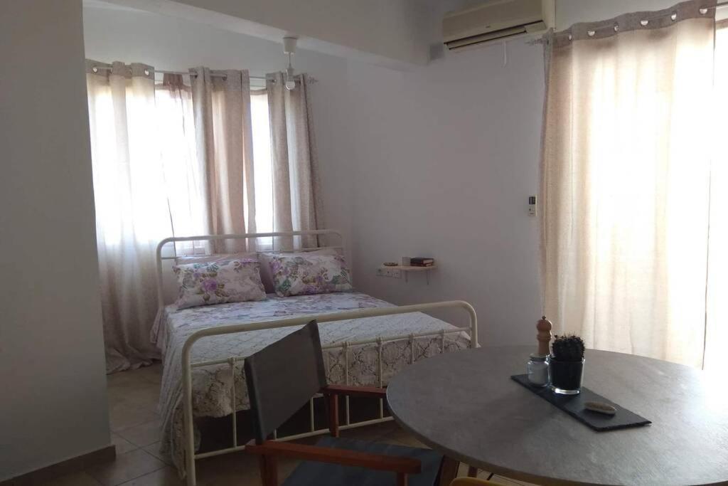 Γ3 - The Weekend Getaway One Apartment Aigio Exterior photo